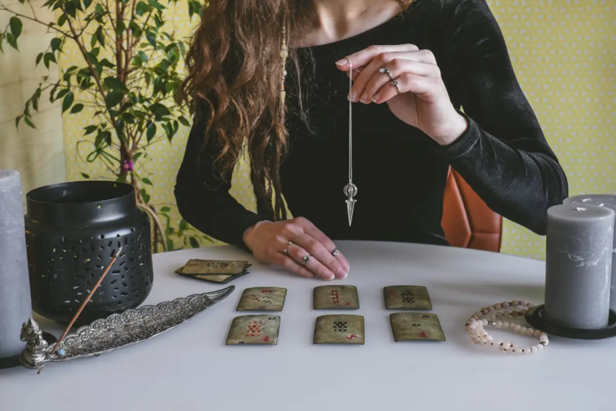 Ethical jewelry: what it is, how it differs, why it matters